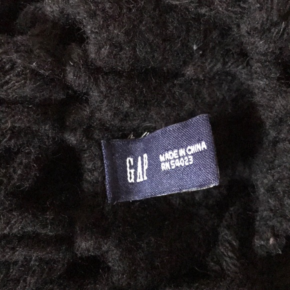 Black GAP cable wool scarf - Picture 4 of 12